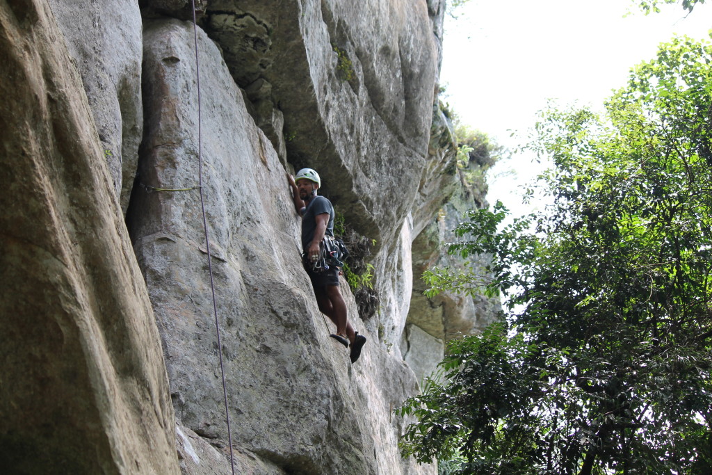 Na via Cicatriz, dando uma boa descansada antes de ir para uma sequencia forte até chegar no crux