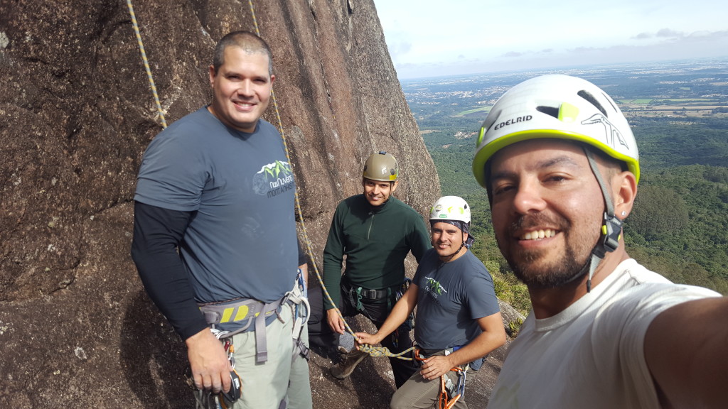 Piazada do Nas Nuvens Montanhismo