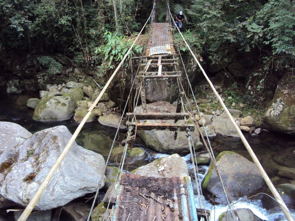 Ponte depois que desabou