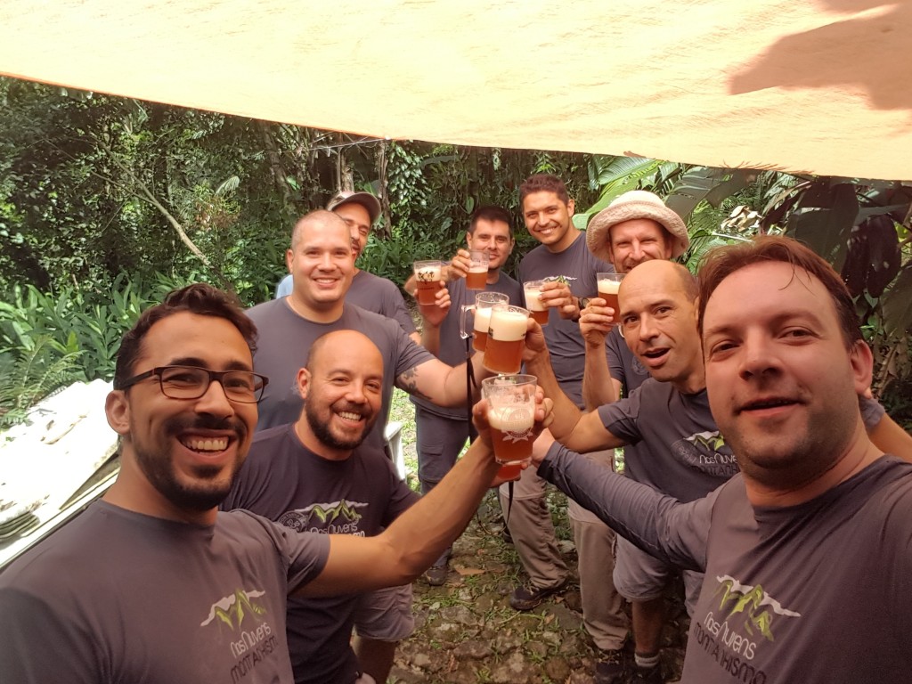 Um brinde ao Nas Nuvens Montanhismo!!!