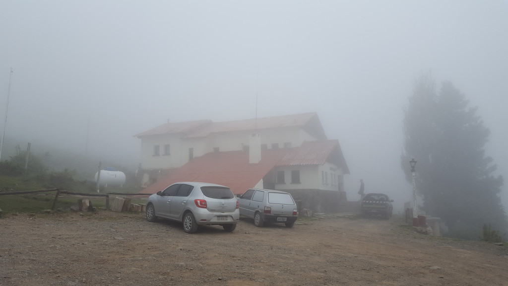Administração do Parque Cordón del Plata. Precisa fazer o cadastro antes de subir para os refúgios.