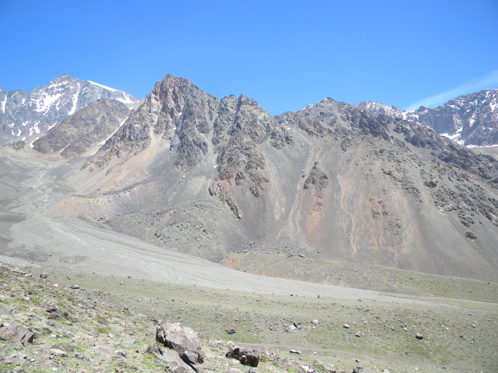 Adolfo Calle e Stepanek visto da trilha do Cerro Franke.