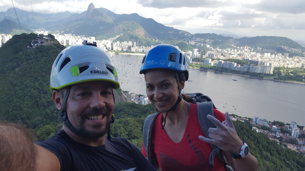 Eu e a Michelle no final da via Italianos.