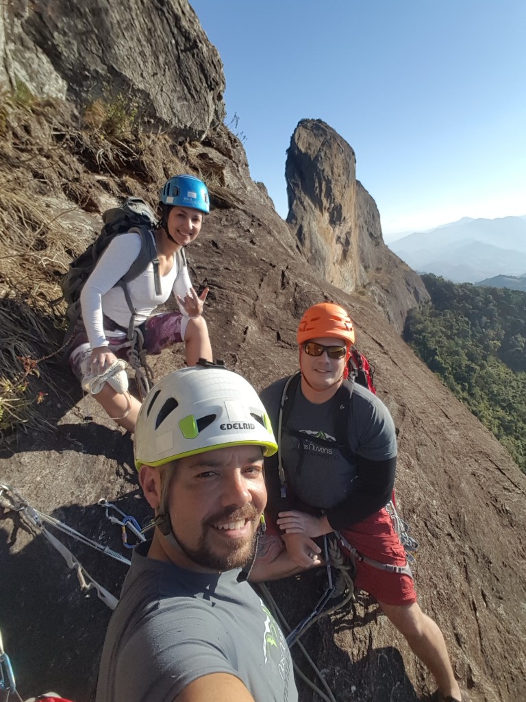 Na P6, agora faltando apenas uma uma enfiada para finalizar a via.