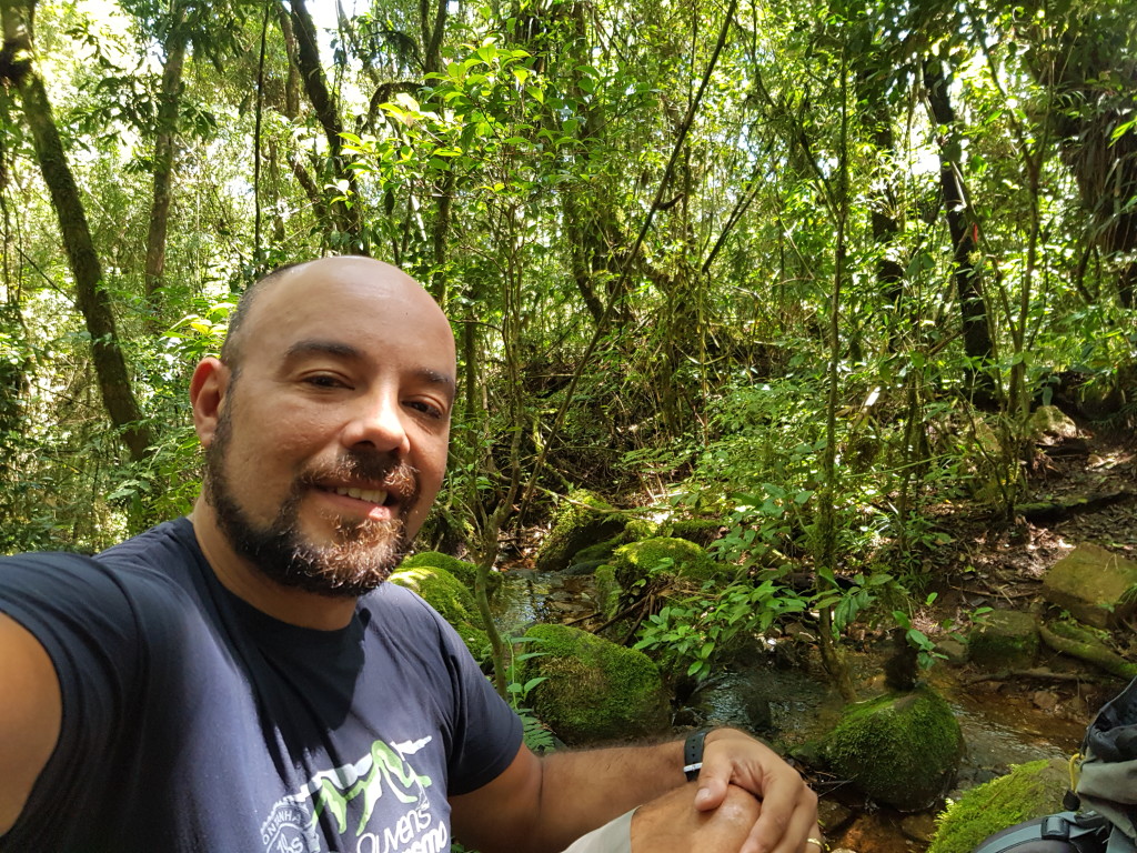 Inicio da trilha para o Taipa. Dia perfeito para caminhar.