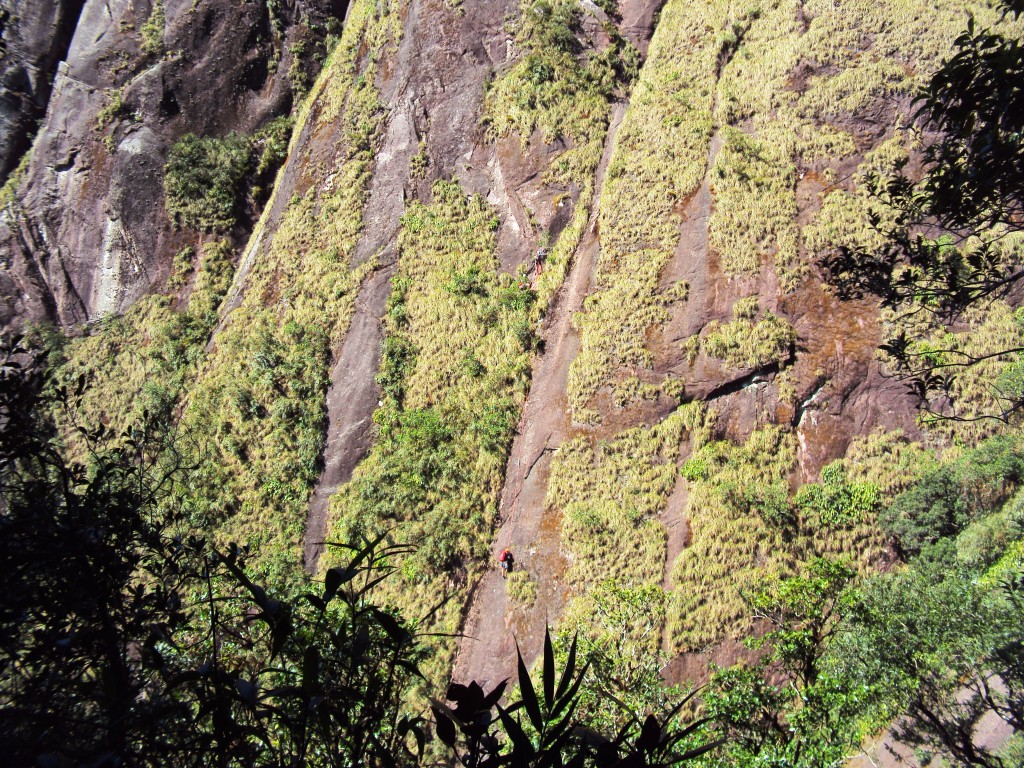 Eu e o Willian na P1 e o Juliano no meio da primeira enfiada.
