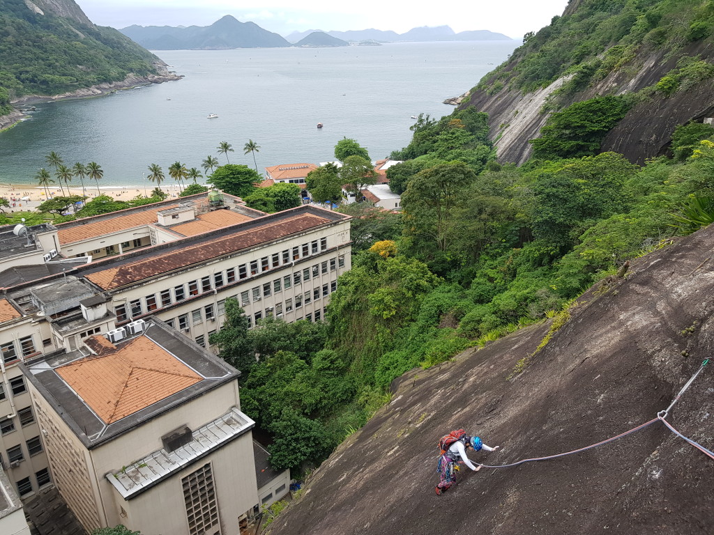Praia Vermelha ao fundo.