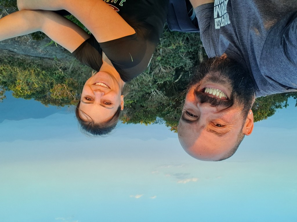 Eu e a Luciana (Mamãe) no cume do Morro 7