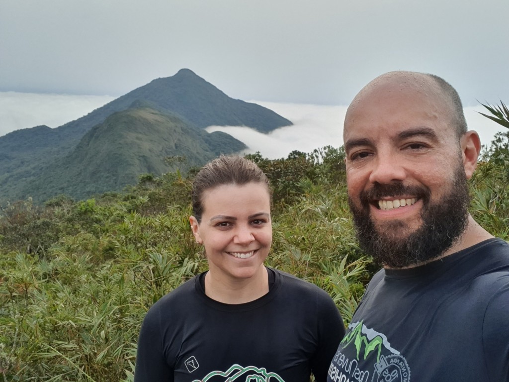 Lu e Natan no cume do Tangará