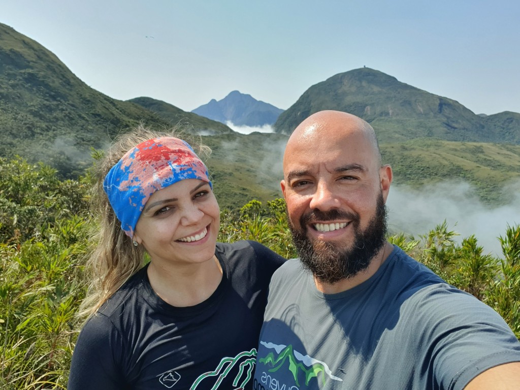 Casal no cume do Agudo da Cuíca